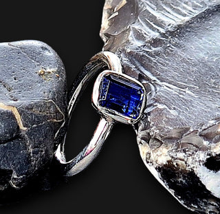 Ring mit einem Kyanit