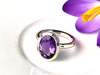 Ring mit einem Amethyst