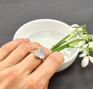 Ring mit einem Mondstein