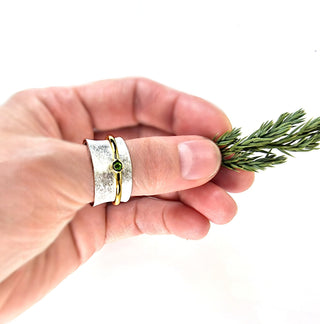 Ring mit einem Peridot