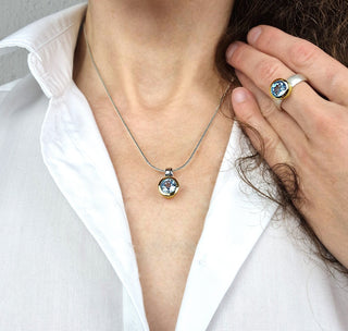 Ring „Sommerhimmel” mit blauem Topas