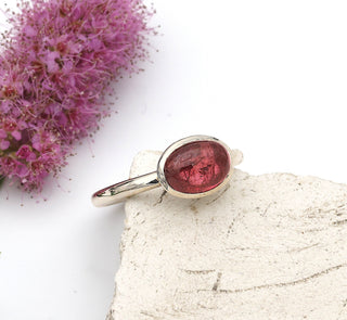 Ring mit einem rosa Turmalin