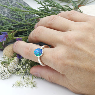 Ring mit blauem Opal aus Äthiopien