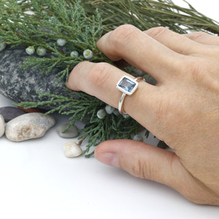 Ring mit einem Aquamarin