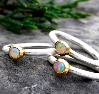 Ring mit echtem Edelopal