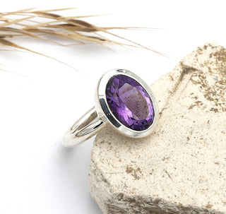 Ring mit einem Amethyst