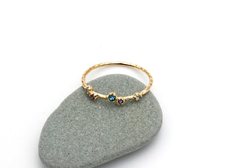 Ring "Streuung der Sterne" mit Topas und Iolith