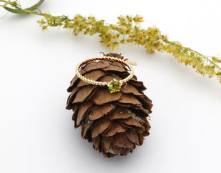 Ring "Seilchen" mit echtem Peridot