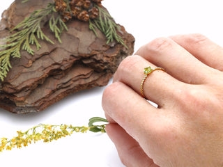 Ring "Seilchen" mit echtem Peridot