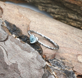 Ring "Herzchen" mit echtem Topas