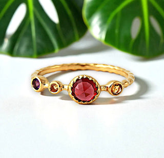 Ring mit Rhodolith, Amethyst und Citrin