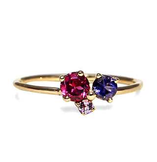 Ring mit Amethyst, Rhodolith und Iolith