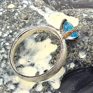 Ring mit blauem Topas