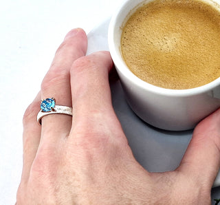 Ring mit blauem Topas