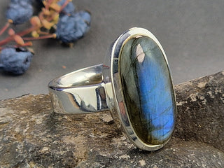 Ring mit einem Labradorit