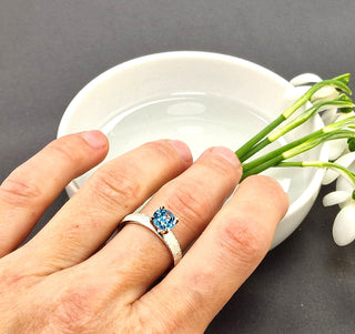 Ring mit blauem Topas