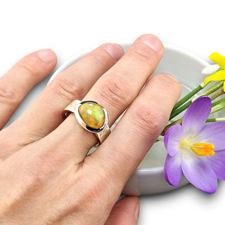 Ring mit äthiopischem Opal