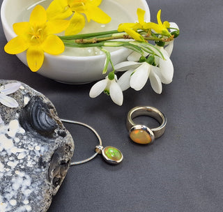 Anhänger mit äthiopischem Opal