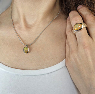 Anhänger mit äthiopischem Opal