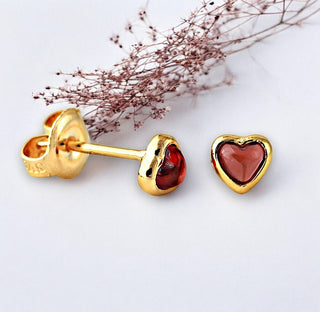 Ohrstecker "Herzchen" mit echtem Granat