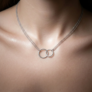 Doppelte Kette mit zwei Ringen