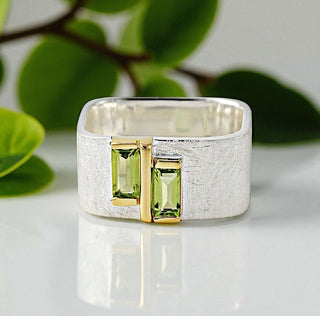 Ring "Geometra Duo" mit Peridot