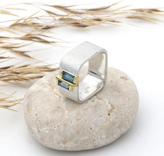 Ring "Geometra Duo" mit London Topas