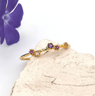 Ring "Streuung der Sterne" mit Amethyst, Rhodolith, Rosenquarz