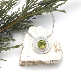 Anhänger "Scheibe" mit Peridot