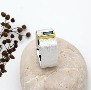 Ring "Geometra Uno" mit London Topas
