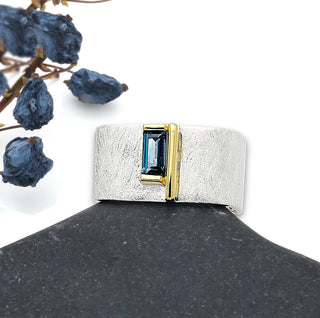 Ring "Geometra Uno" mit London Topas