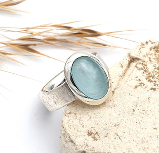 Ring mit einem Aquamarin