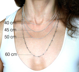 Collier mit Mondstein, Labradorit und Iolith