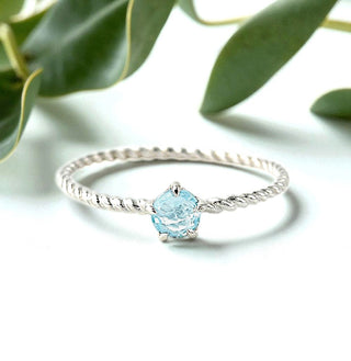 Ring "Seilchen" mit echtem Topas