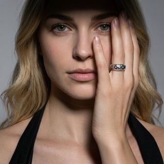 Ring mit Zirkoniasteinen